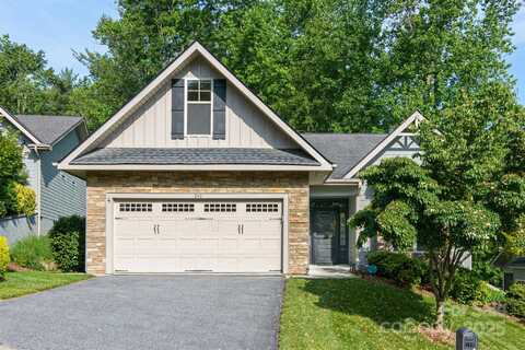 240 Waterside Drive, Hendersonville, NC 28791