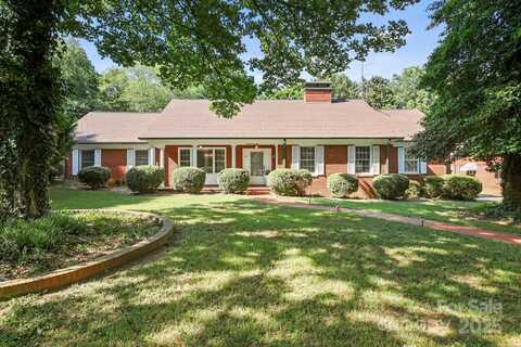 1614 Statesville Boulevard, Salisbury, NC 28144