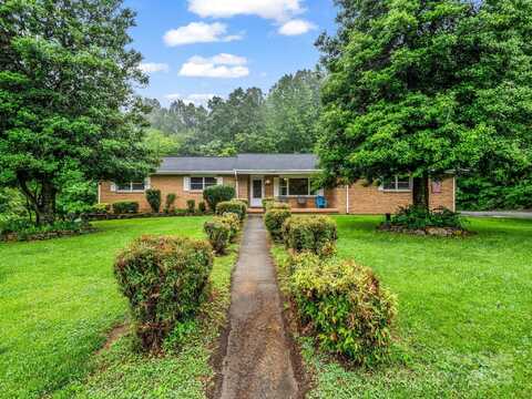 989 Mine Gap Road, Zirconia, NC 28790