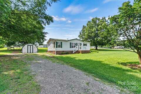 338 Hickory Grove Road, Harmony, NC 28634