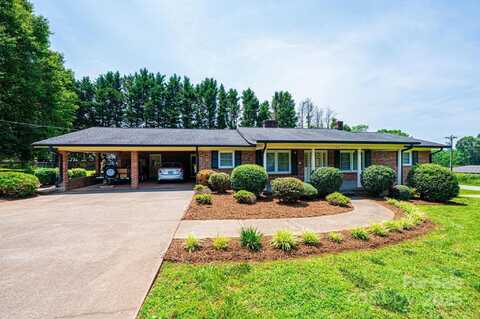 1211 25th Street SE, Hickory, NC 28602