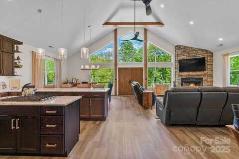 143 Burnside Trail, Hendersonville, NC 28792