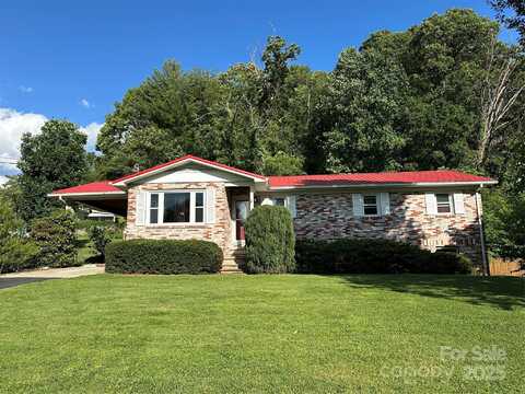 135 Smathers Street, Clyde, NC 28721