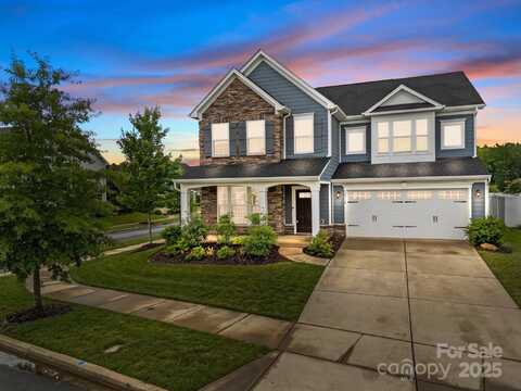 12710 Es Draper Drive, Huntersville, NC 28078
