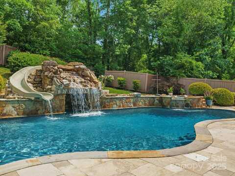 315 Mountainview Drive, Charlotte, NC 28270