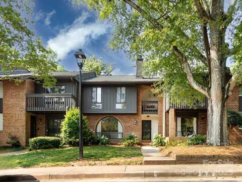 5809 Sharon Road, Charlotte, NC 28210