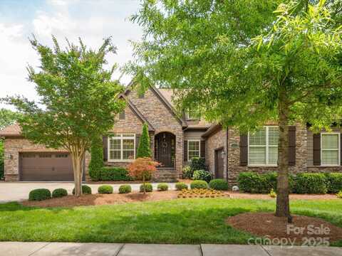 5805 Copperleaf Commons Court, Charlotte, NC 28277