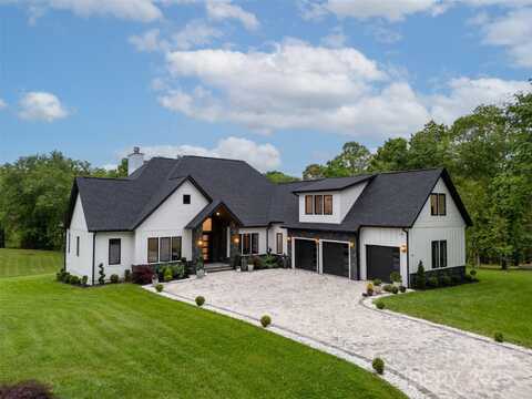 38 Thistle Lane, Fletcher, NC 28732