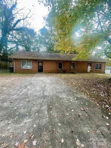 508 E Maine Avenue, Bessemer City, NC 28016