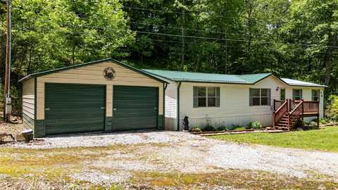 689 Bradford Road, Burnsville, NC 28714