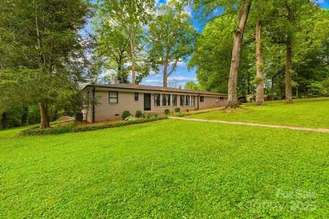 7022 Lakeside Drive, Charlotte, NC 28215