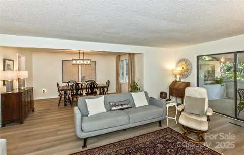 503 Crowfields Lane, Asheville, NC 28803