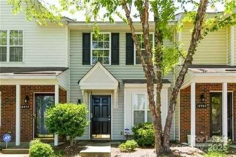 16959 Turning Stick Court, Charlotte, NC 28213