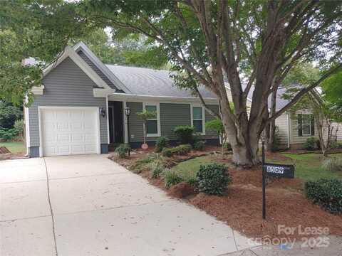 8509 Lockerbie Lane, Charlotte, NC 28215