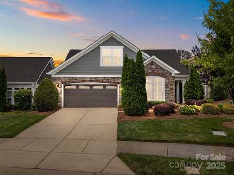 17112 Courtside Landing Drive, Cornelius, NC 28031