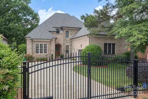 6132 Sharon Road, Charlotte, NC 28210