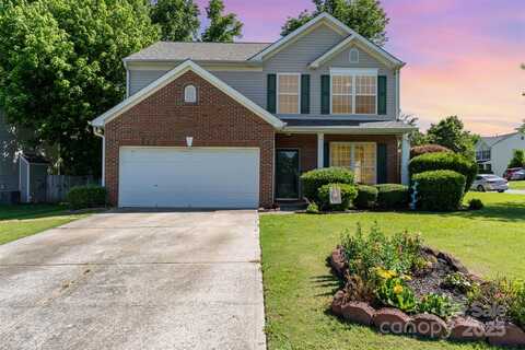 2206 Waters Trail Drive, Charlotte, NC 28216