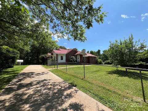 179 Sunnyside Street, Forest City, NC 28043
