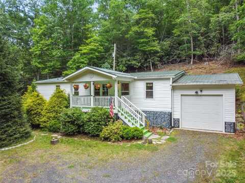 275 Bulldog Lane, Green Mountain, NC 28740