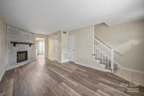 1330 5th Street NE, Hickory, NC 28601