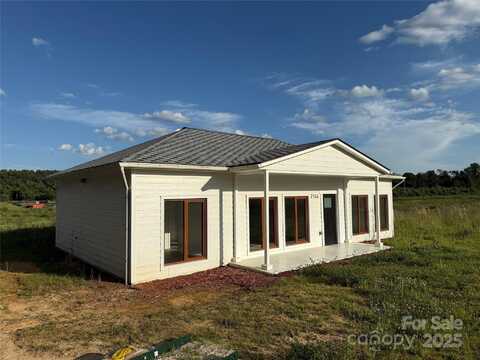 2144 Pace Road, Hendersonville, NC 28792
