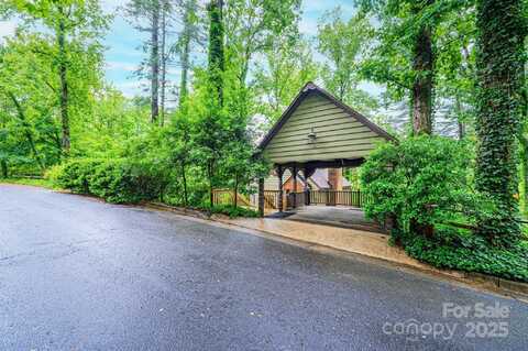 809 Westminster Circle SW, Lenoir, NC 28645