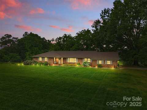 1081 Long Drive, Newton, NC 28658