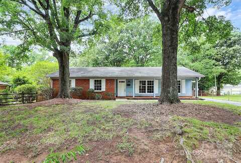 7118 April Ridge Lane, Charlotte, NC 28215