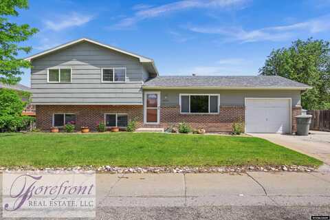 2240 E 17th Street, Casper, WY 82609