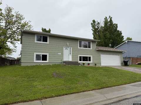 4721 S Oak Street, Casper, WY 82601