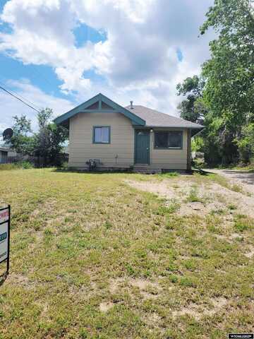 132 Pioneer Avenue, Mills, WY 82604