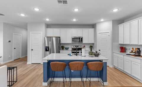 9002 WILDWOOD PASS, San Antonio, TX 78254