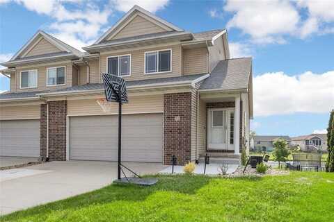 32 S Park Ridge Road, North Liberty, IA 52317