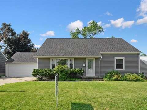751 30th Street NE, Cedar Rapids, IA 52402