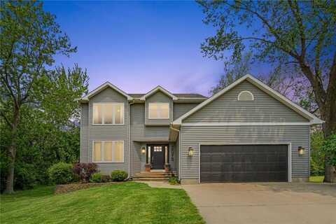 2098 Litchfield Drive, Hiawatha, IA 52233