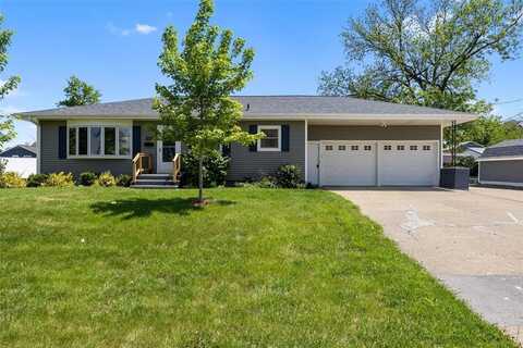 2705 14th Avenue, Marion, IA 52302