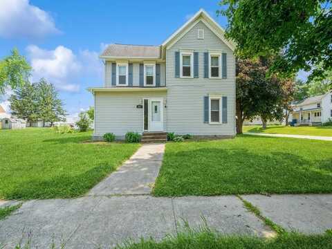 207 Prospect Street NW, Blairstown, IA 52209