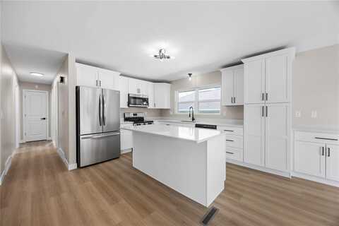 6612 Boulder Drive, Cedar Rapids, IA 52405