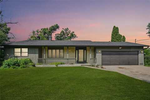 1649 Memorial Drive SE, Cedar Rapids, IA 52403