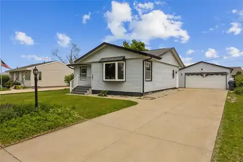 409 Carter St NW, Cedar Rapids, IA 52405