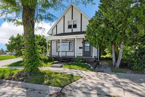 87 14th Ave SW, Cedar Rapids, IA 52404
