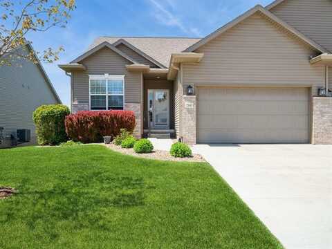 2940 Brookvalley Court, Marion, IA 52302