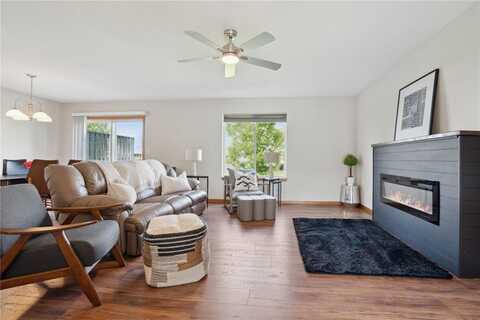 2710 Pheasant Ridge Court, Marion, IA 52302