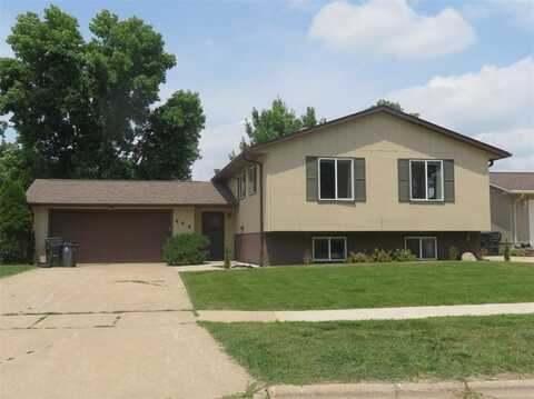 444 Greenfield Street, Cedar Rapids, IA 52402