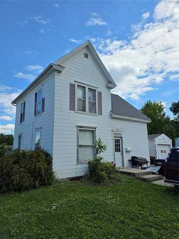 402 8th Avenue, Marion, IA 52302