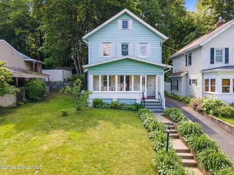 17 Oxford Road, Albany, NY 12203