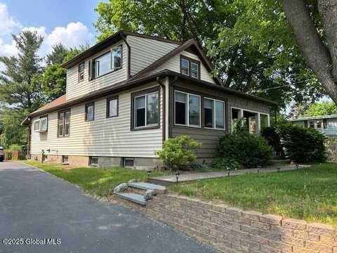 92 Fiddlers Lane, Colonie, NY 12110