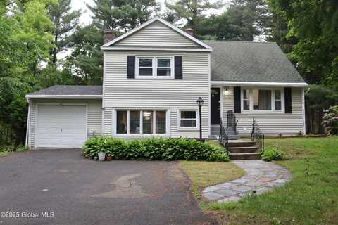 7 Patten Drive, Colonie, NY 12211