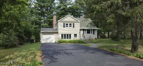 7 Patten Drive, Colonie, NY 12211