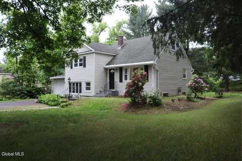 7 Patten Drive, Colonie, NY 12211